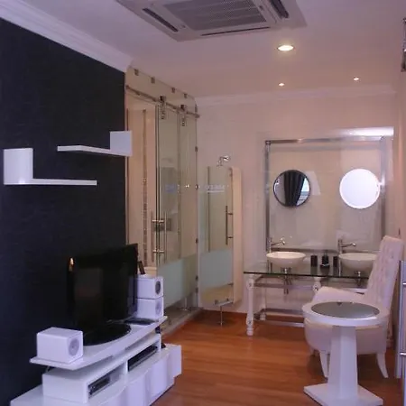 Hotell Devamli 3*