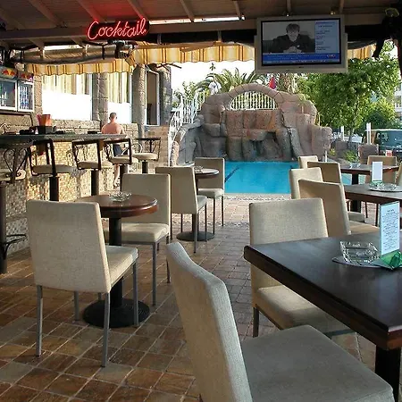 Hotell Devamli 3*