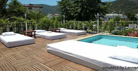 Hotell Devamli 3*