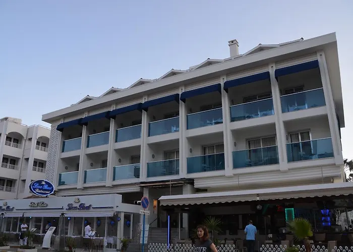 ホテル Devamli マルマリス