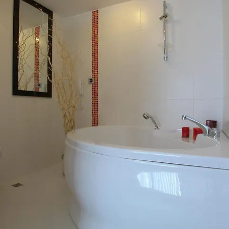 酒店 Devamli 马尔马里斯