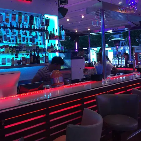 Devamli 酒店 马尔马里斯