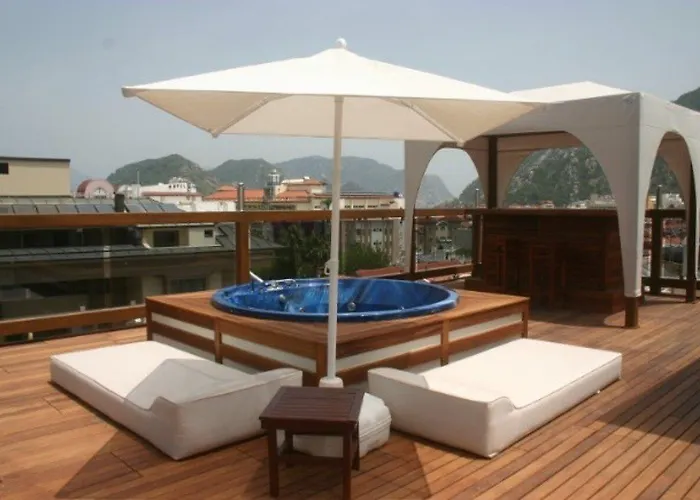 데바믈리 말마리스