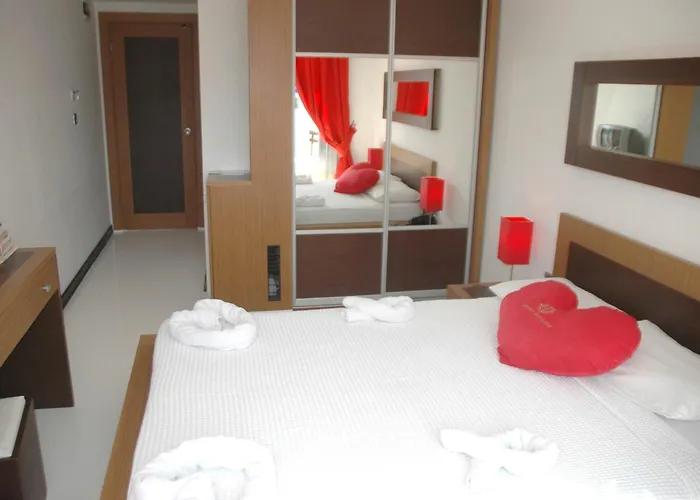 데바믈리 말마리스