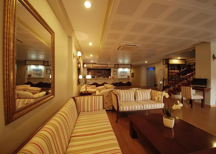 데바믈리 말마리스