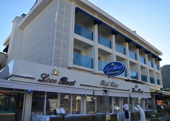 데바믈리 호텔 말마리스