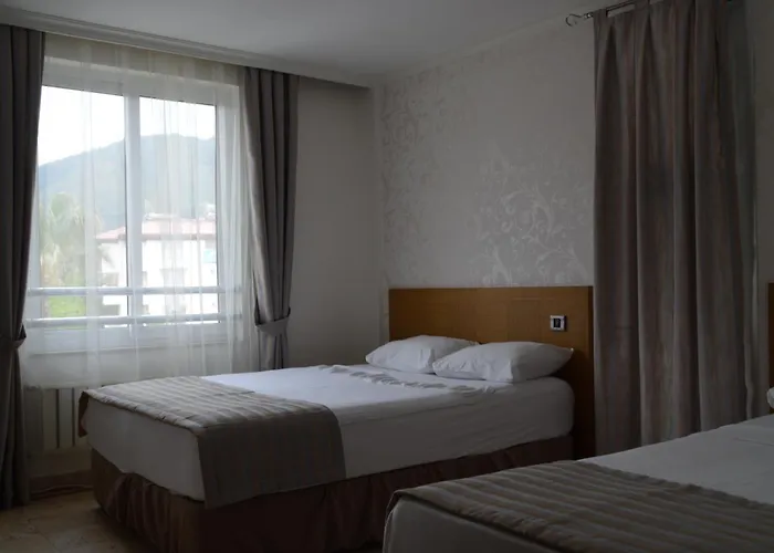 데바믈리 말마리스