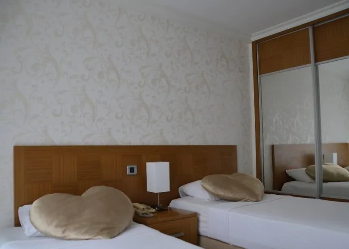 מלון Devamli מרמריס